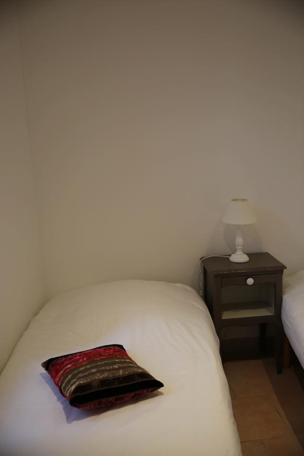 Les Pins Restaurant Et Chambre D'Hotes Sillans-la Cascade Luaran gambar
